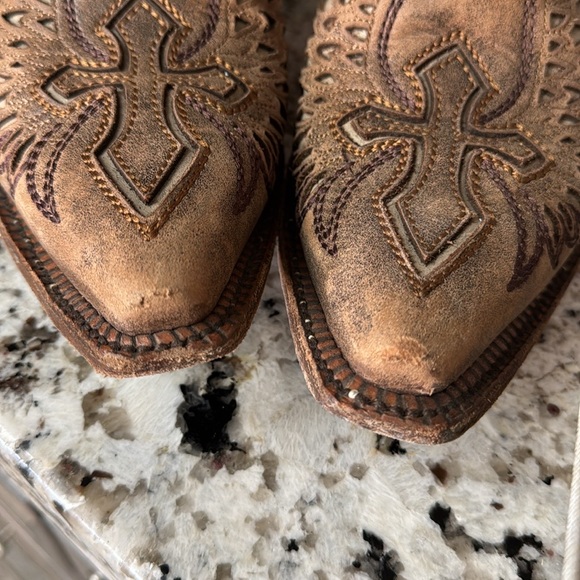CORRAL Distressed Wing and Cross Inlay Snip Toe Cowboy Boots A1993 9.5 - Picture 10 of 12